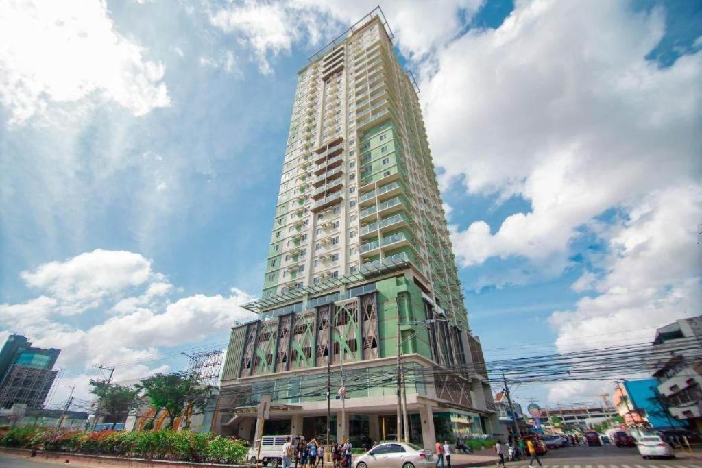 2313 Sun Vida Tower Lejlighedshotel Cebu Eksteriør billede